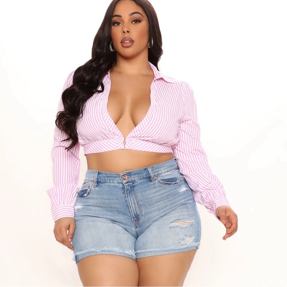 Fashion Nova Pink Pinstripe Crop Top, Long Sleeve, Plunge Neckline Size 3XL - Picture 1 of 6